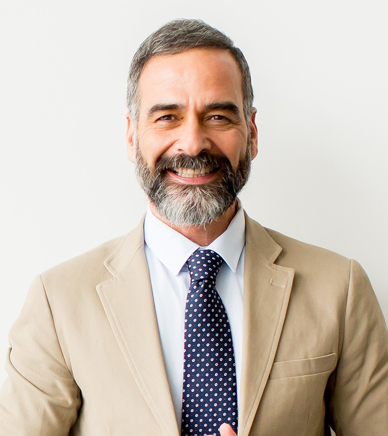 portrait of senior businessman VUDG4KR